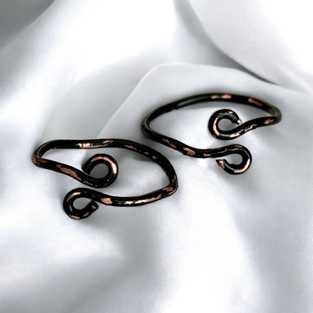 5 For $25💫2 Alternative Wicked Black Swirly Rings - Picture 5 of 6